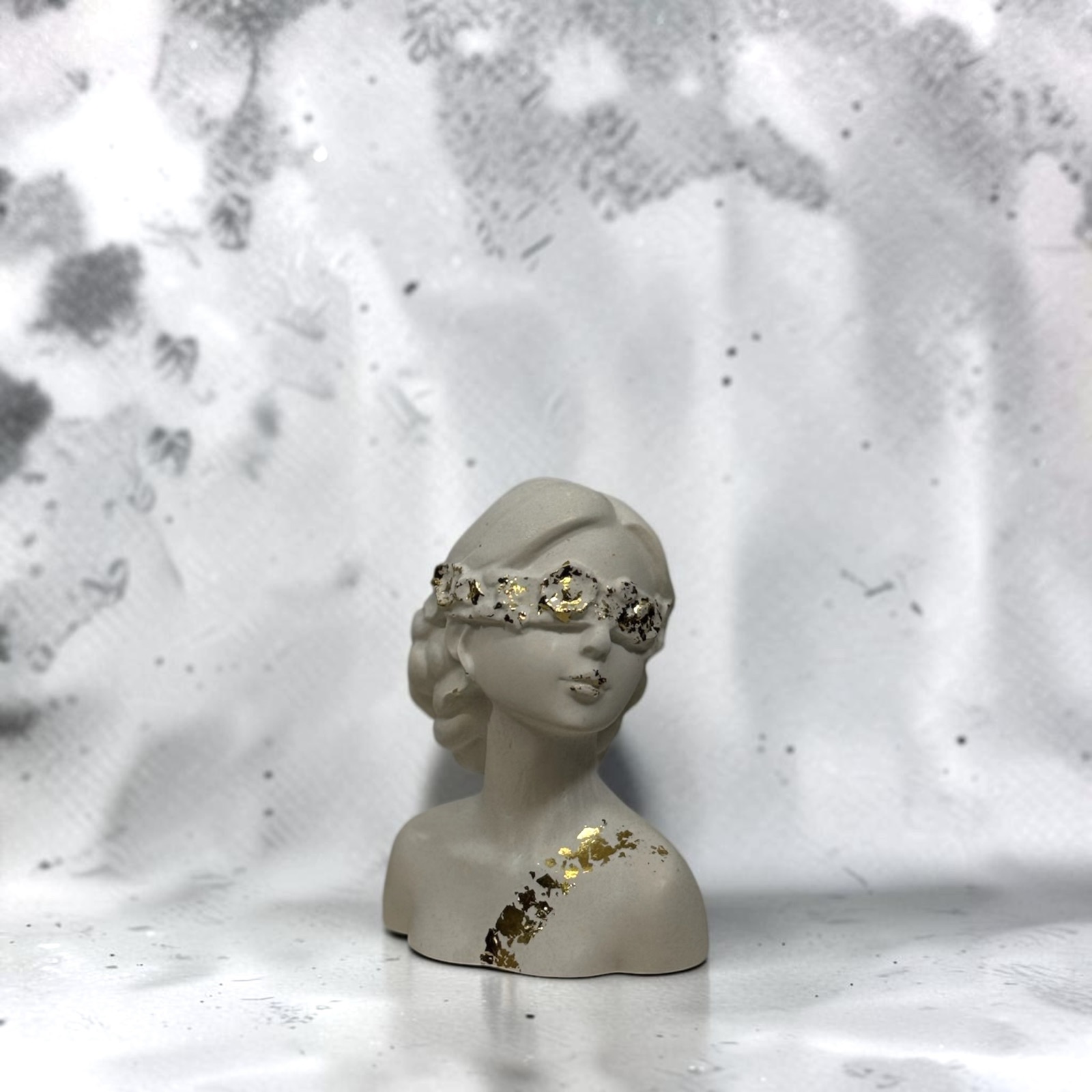 Flower Eye Woman - Image 2